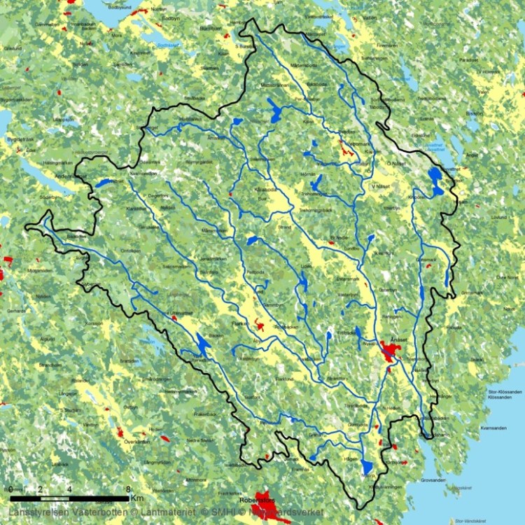 Kartta Hertsångerälvenin valuma-alueesta.